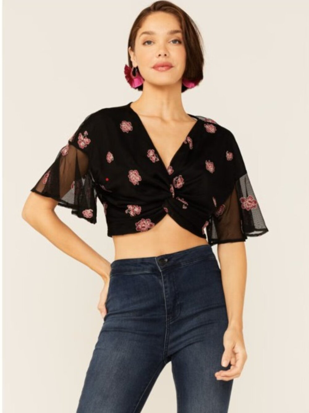Women's Black Floral Boho Mesh Short Sleeve Crop Top V-Neck Cropped Hem - Picture 4 of 4